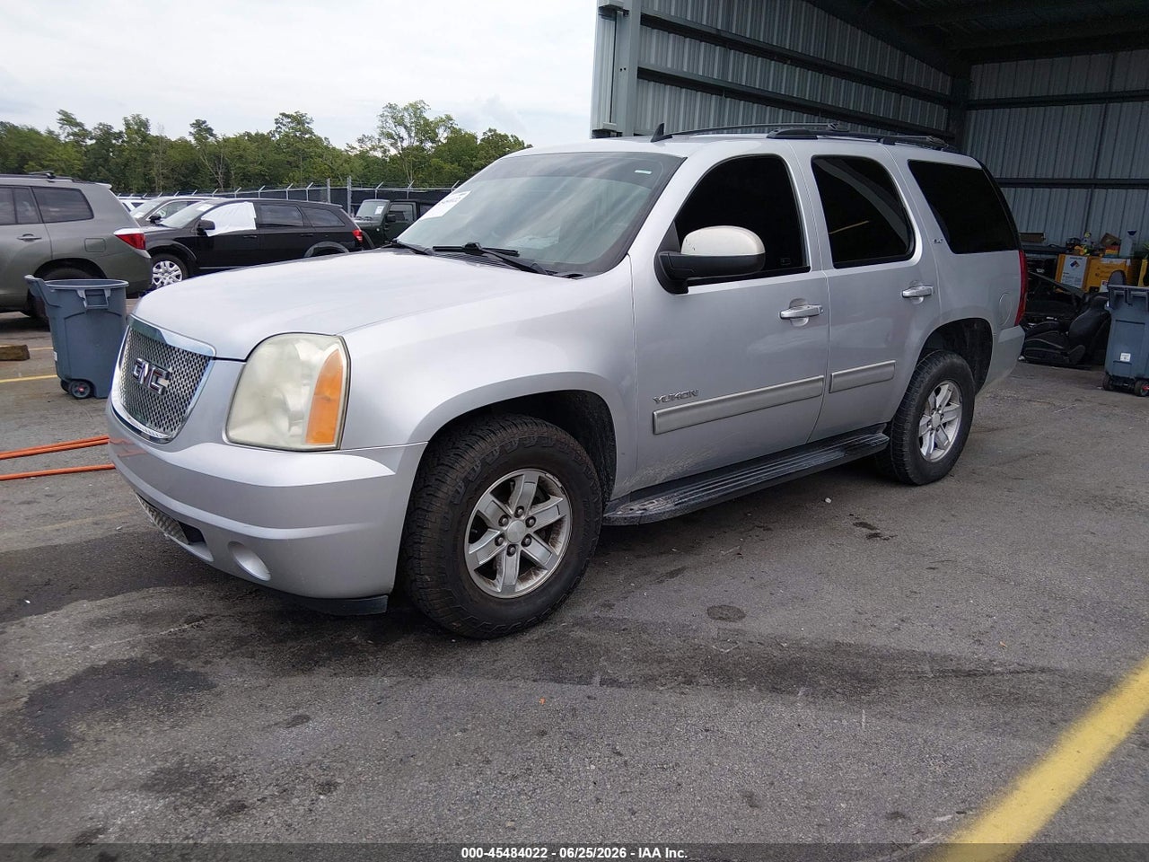 2012 GMC YUKON SLT thumbnail 3