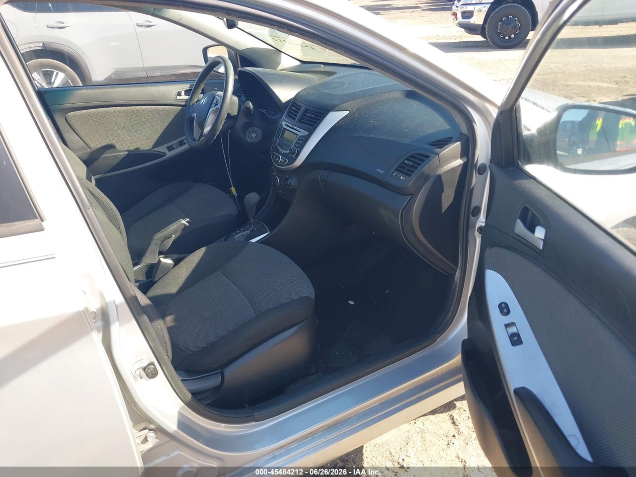 2013 HYUNDAI ACCENT GS thumbnail 6