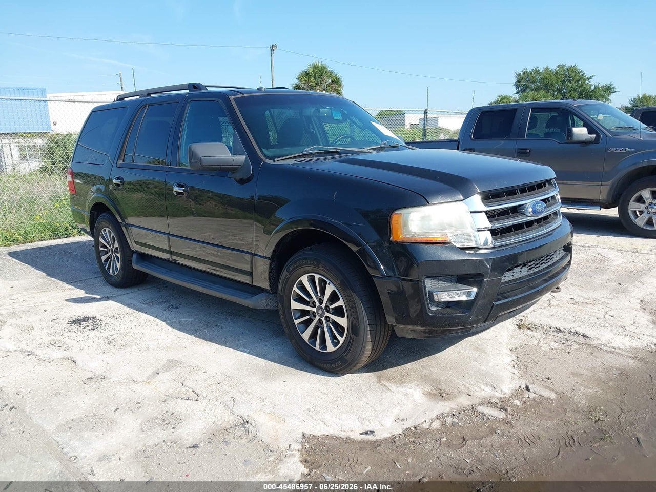 2015 FORD EXPEDITION XLT thumbnail 2