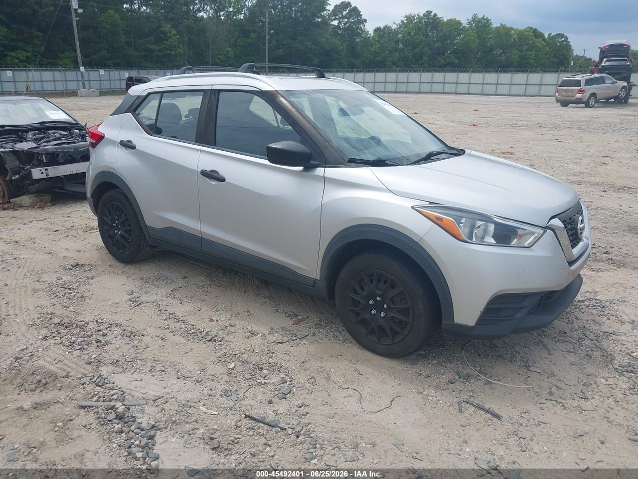 2018 NISSAN KICKS S thumbnail 2