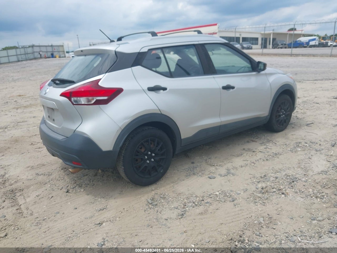 2018 NISSAN KICKS S thumbnail 5