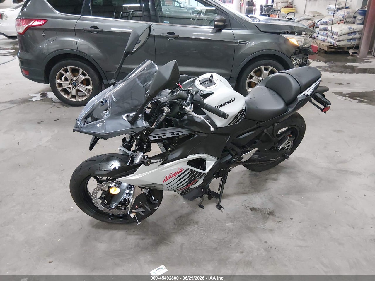 2026 KAWASAKI EX650 P thumbnail 3