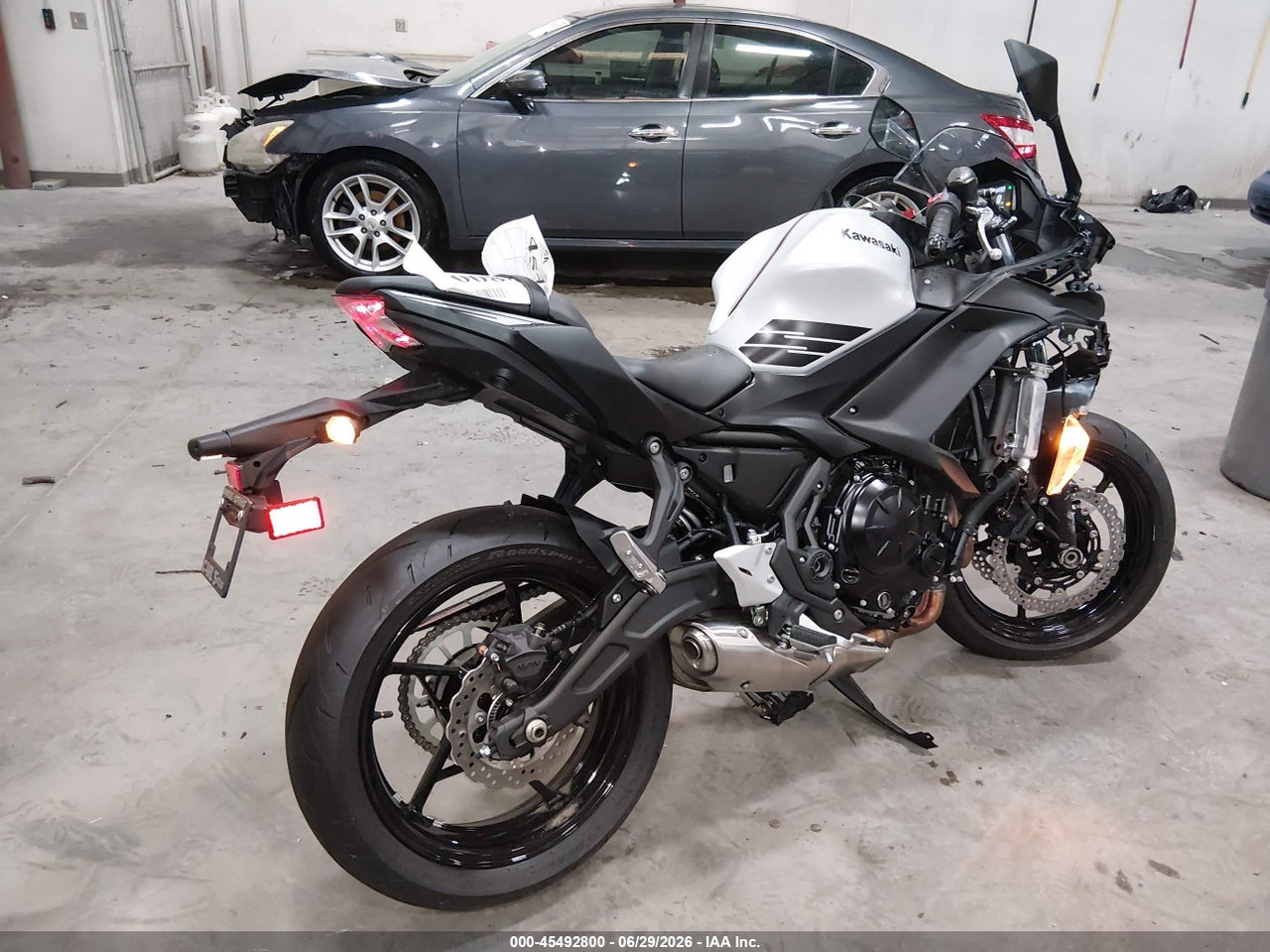 2026 KAWASAKI EX650 P thumbnail 5