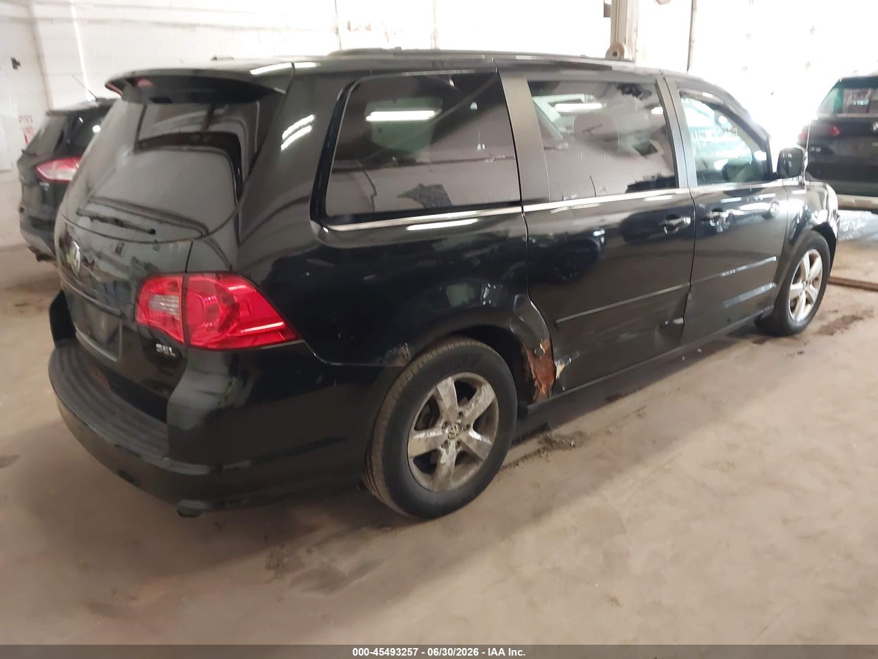 2011 VOLKSWAGEN ROUTAN SEL thumbnail 5