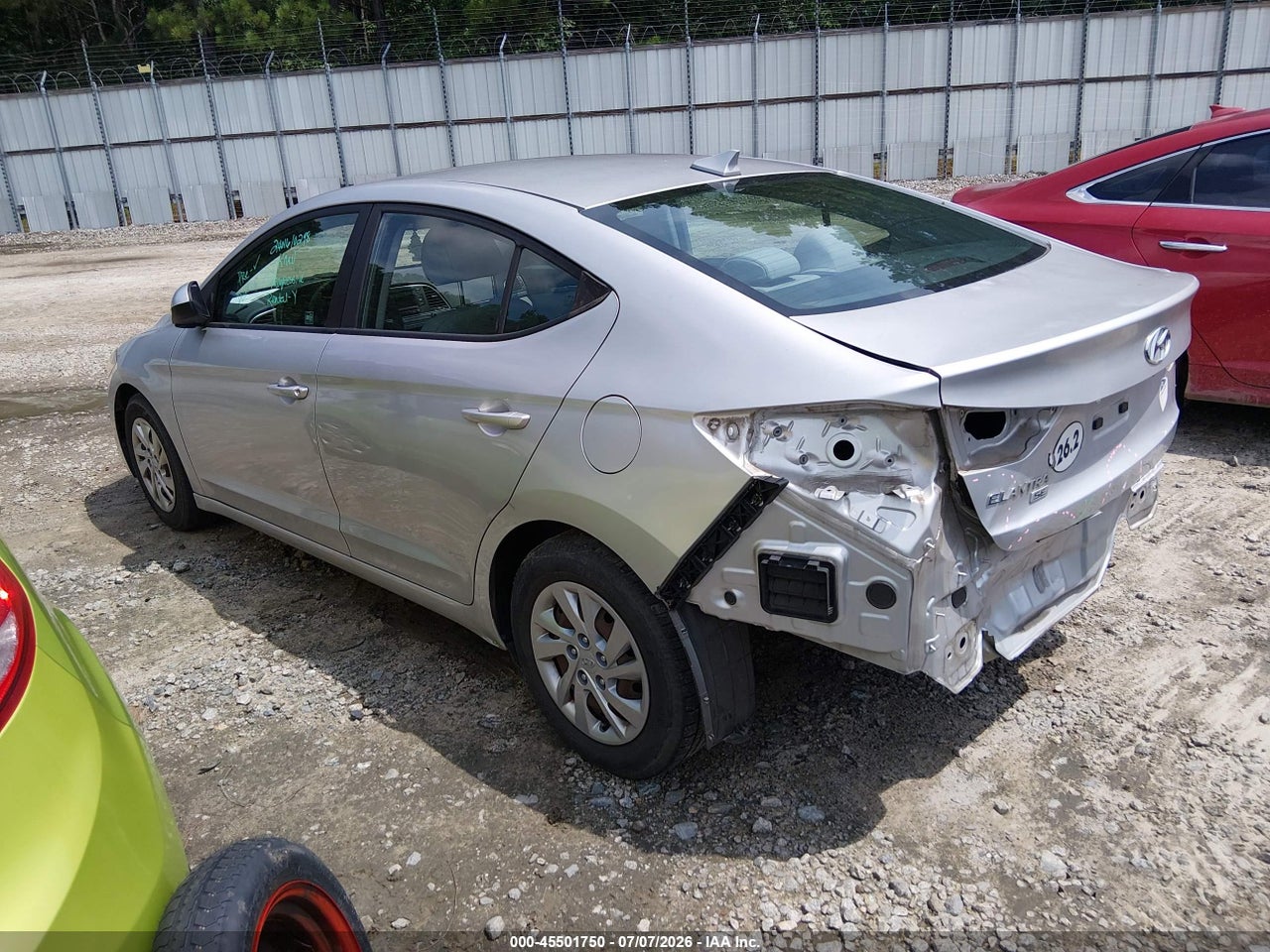 2017 HYUNDAI ELANTRA SE thumbnail 4