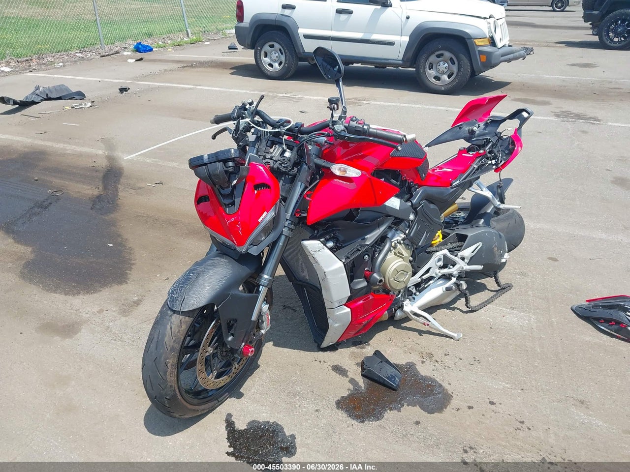 2021 DUCATI STREETFIGHTER V4/V4S thumbnail 3