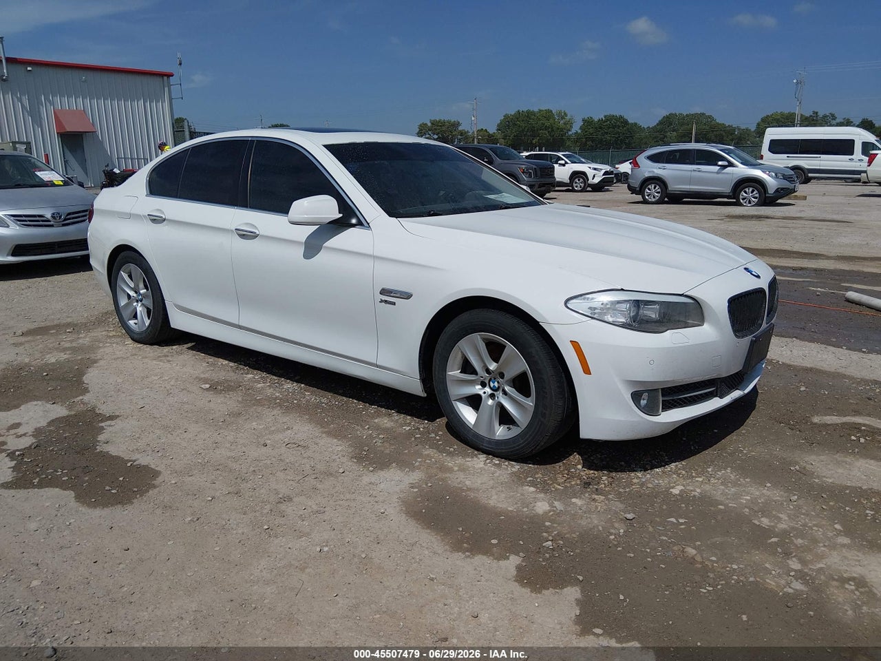 2012 BMW 528I XDRIVE thumbnail 2