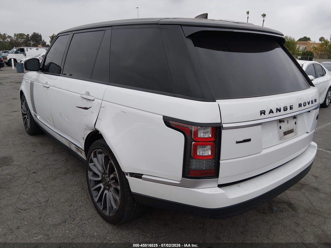 2017 LAND ROVER RANGE ROVER 5.0L V8 SUPERCHARGED AUTOBIOGRAPHY thumbnail 4