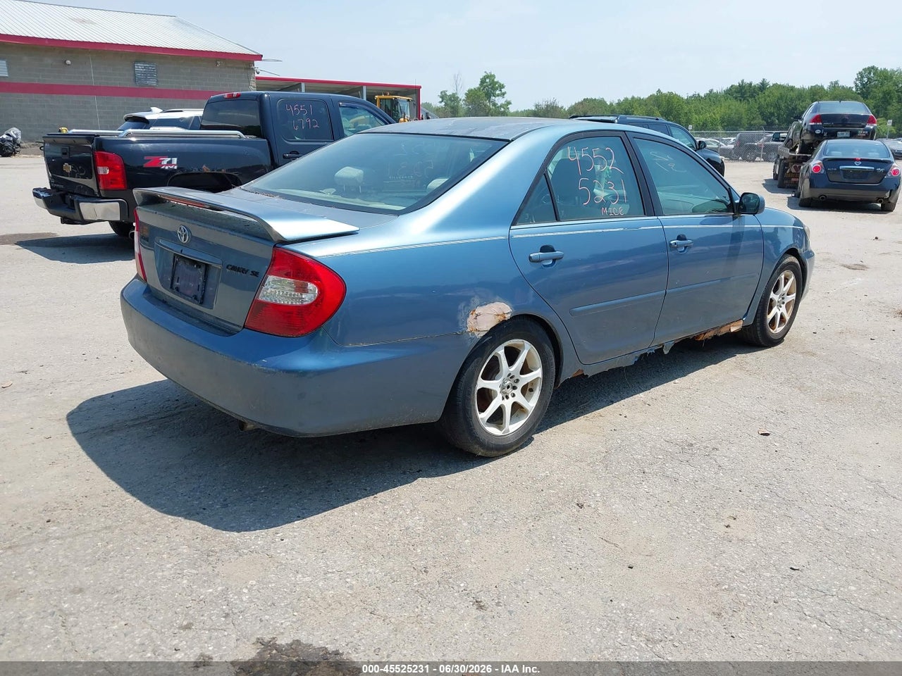 2002 TOYOTA CAMRY SE thumbnail 5