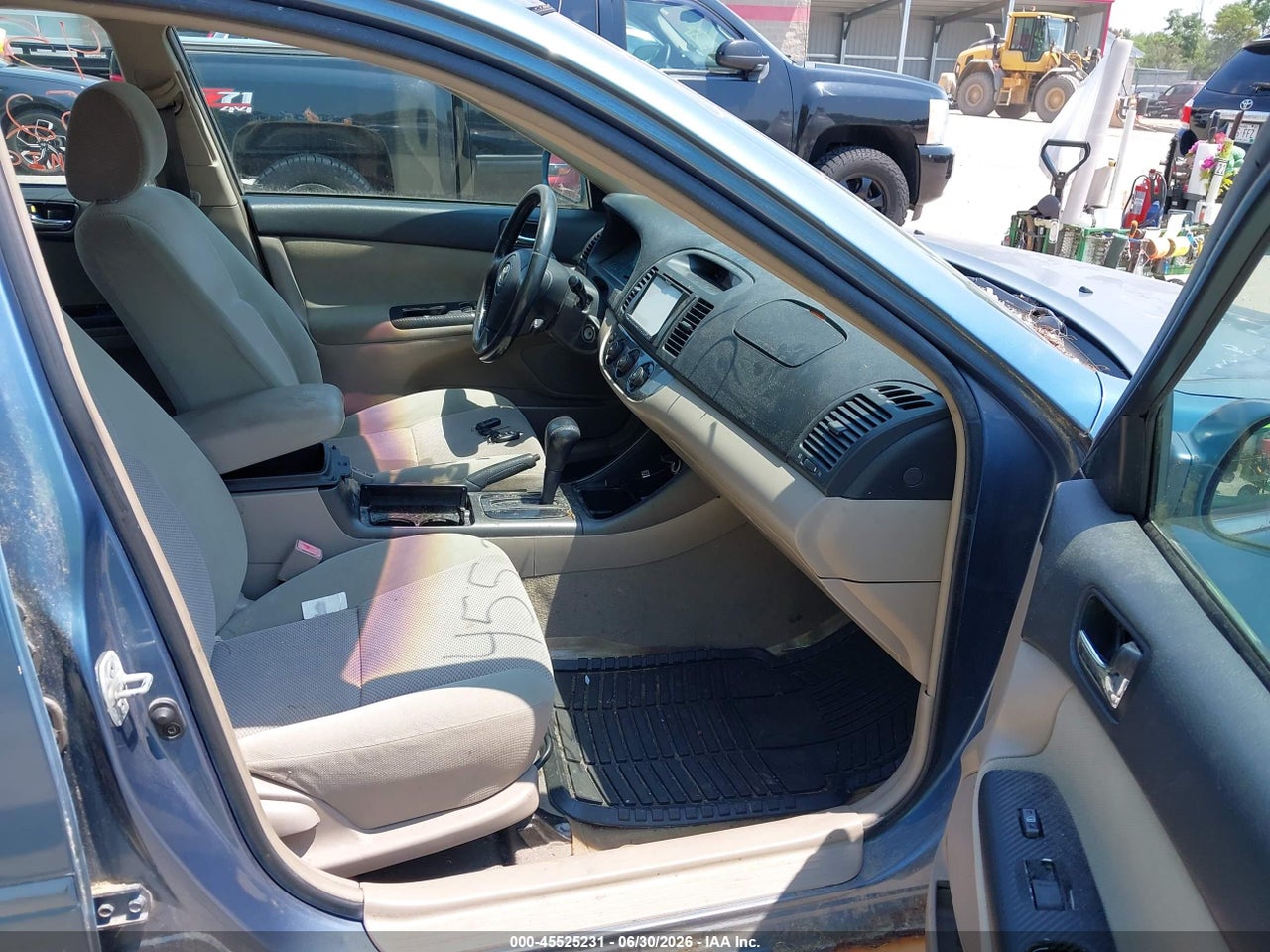 2002 TOYOTA CAMRY SE thumbnail 6