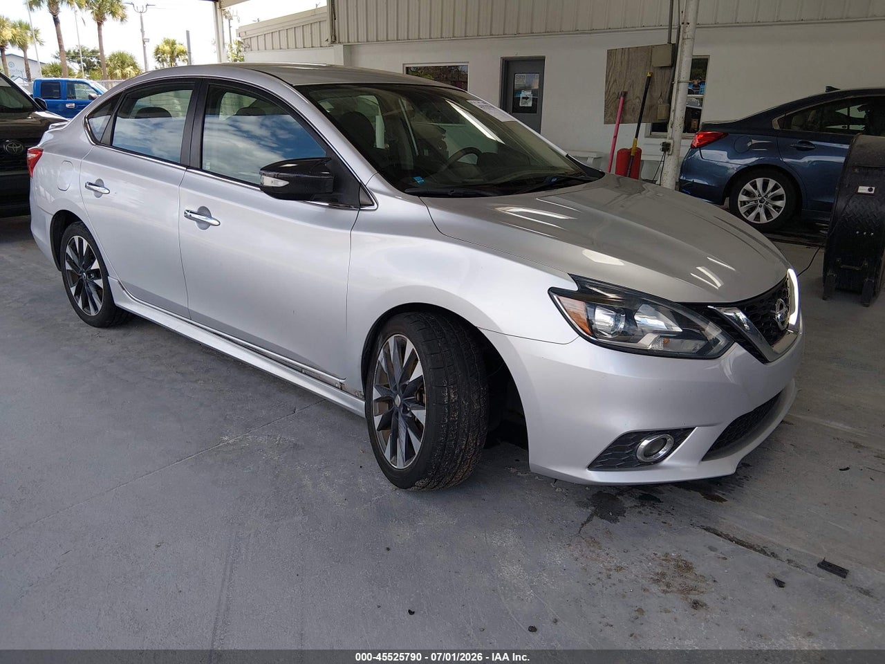 2017 NISSAN SENTRA SR thumbnail 2