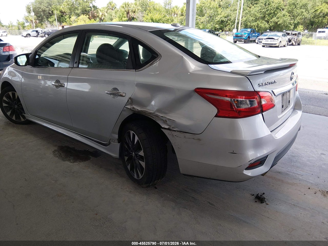 2017 NISSAN SENTRA SR thumbnail 4