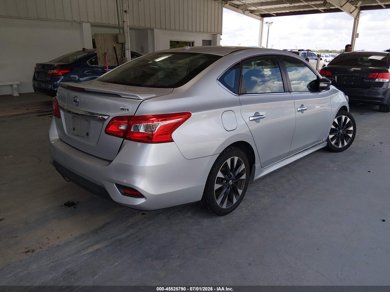 2017 NISSAN SENTRA SR thumbnail 5