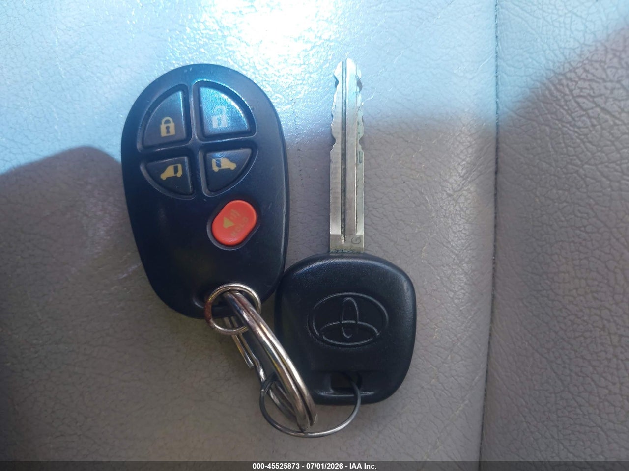 2011 TOYOTA SIENNA LE V6 thumbnail 12
