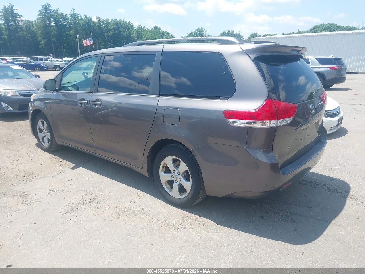 2011 TOYOTA SIENNA LE V6 thumbnail 4