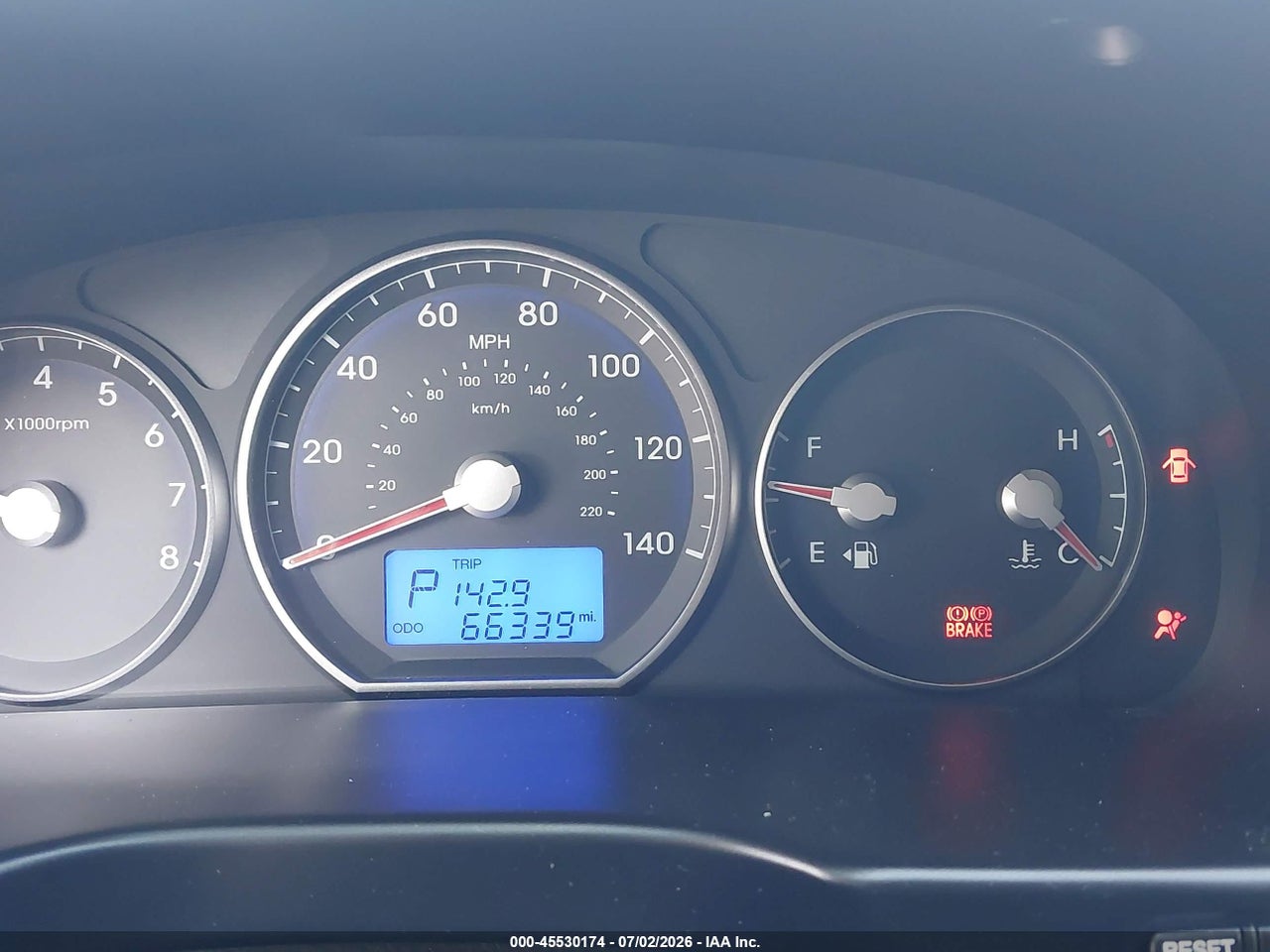 2010 HYUNDAI SANTA FE SE thumbnail 8