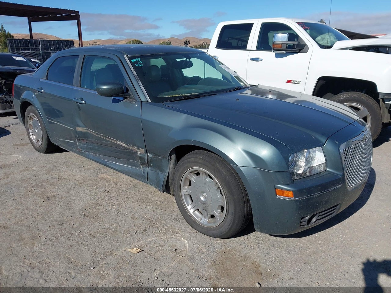 2005 CHRYSLER 300 TOURING thumbnail 2