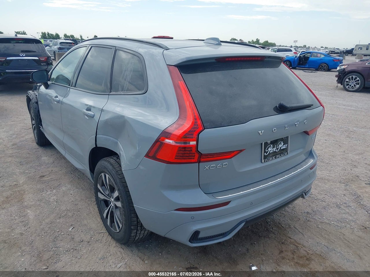 2025 VOLVO XC60 B5 CORE · 3/12