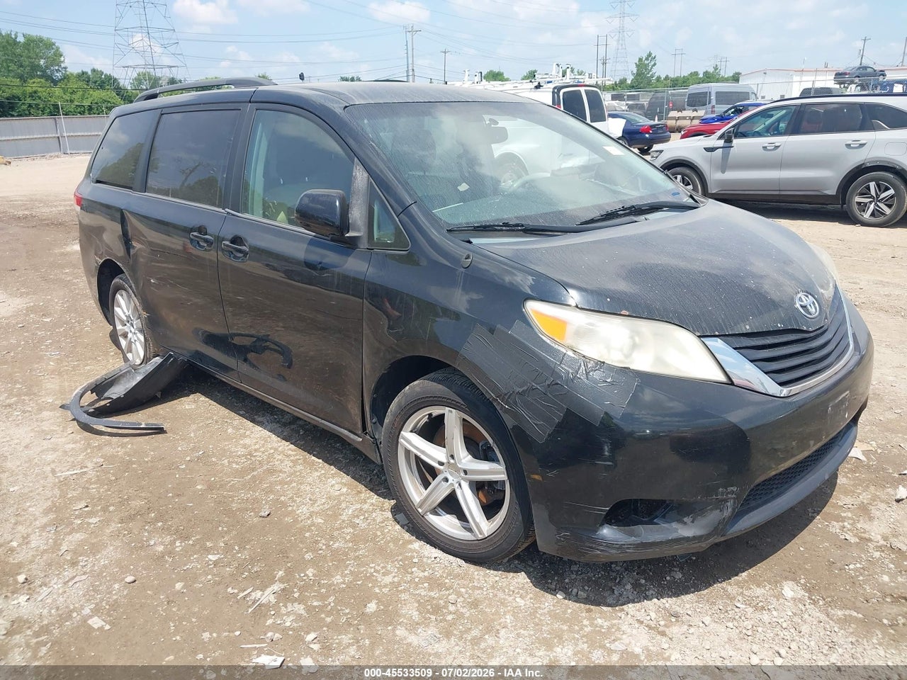 2013 TOYOTA SIENNA LE 7 PASSENGER thumbnail 2