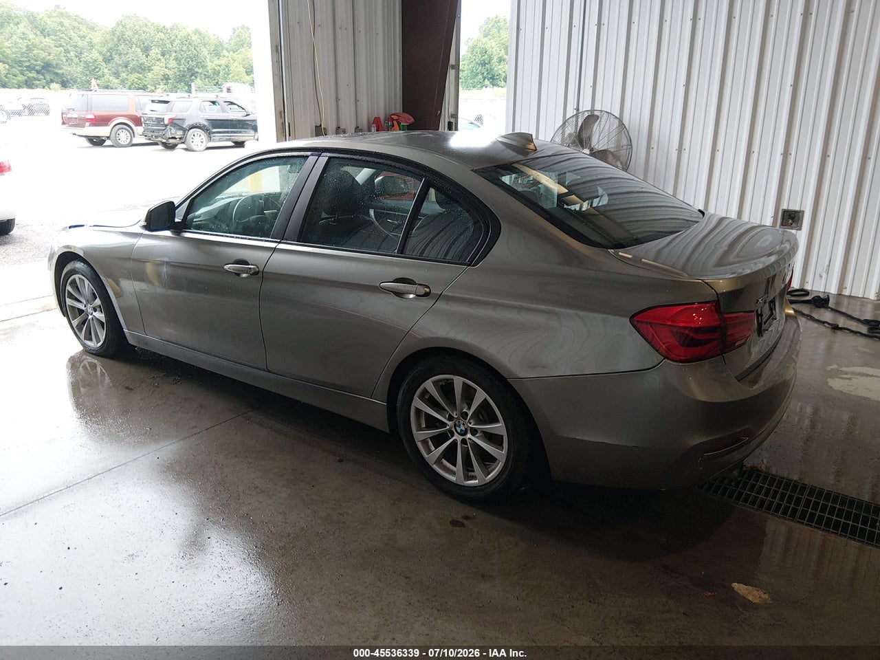 2016 BMW 320I XDRIVE thumbnail 4