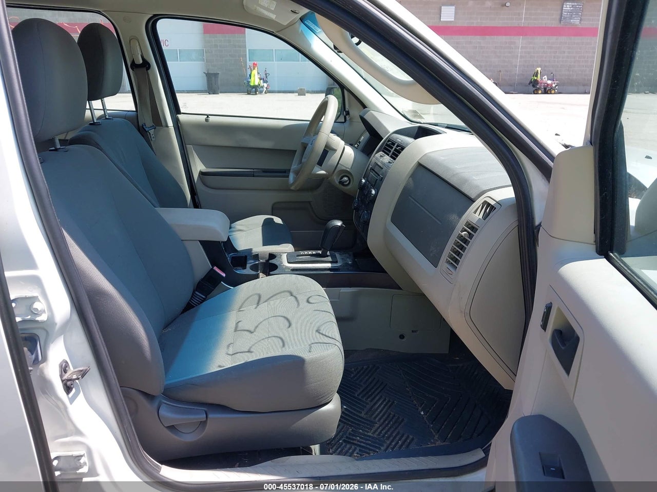 2012 FORD ESCAPE XLS thumbnail 6