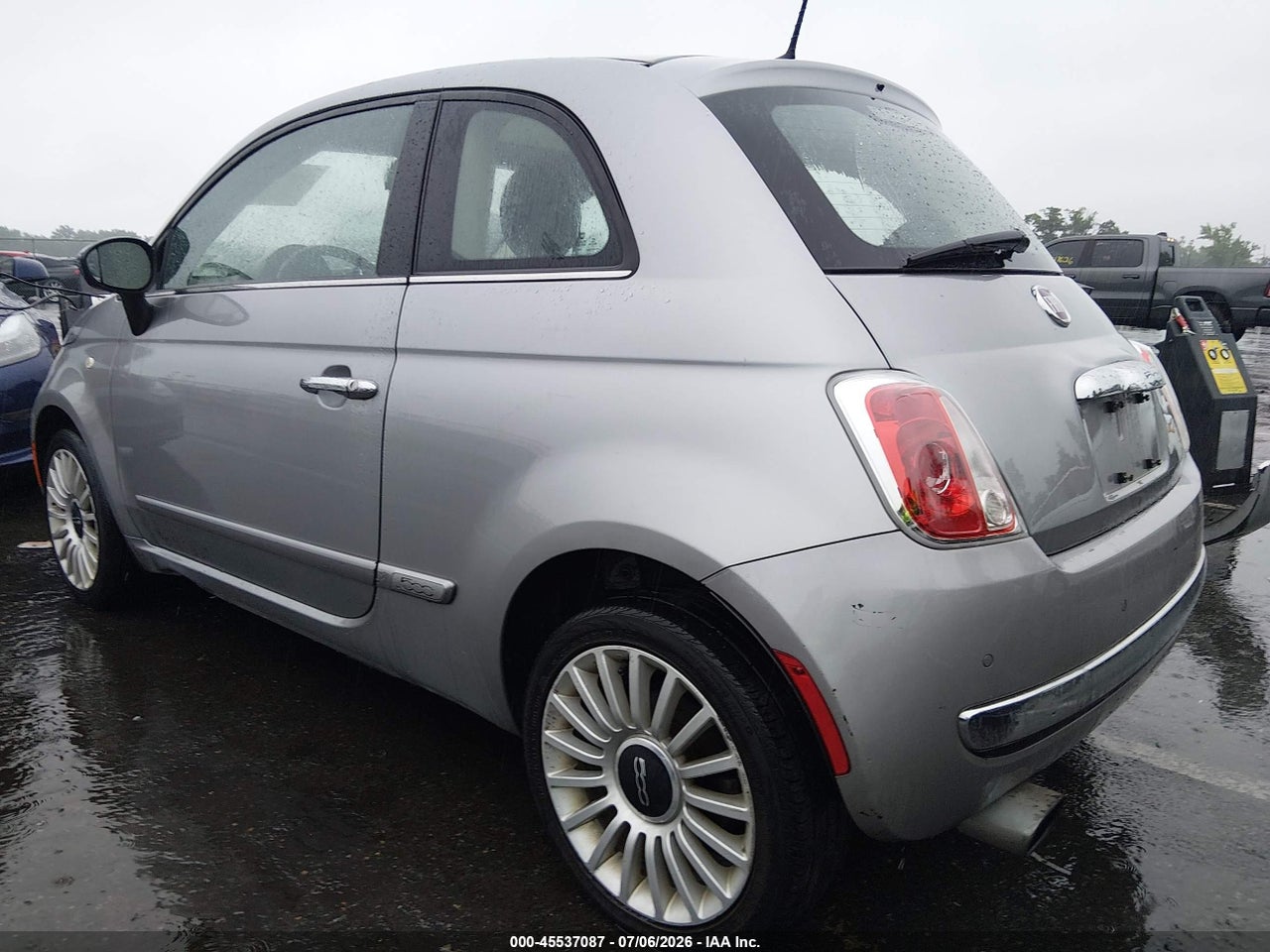 2017 FIAT 500 LOUNGE thumbnail 4