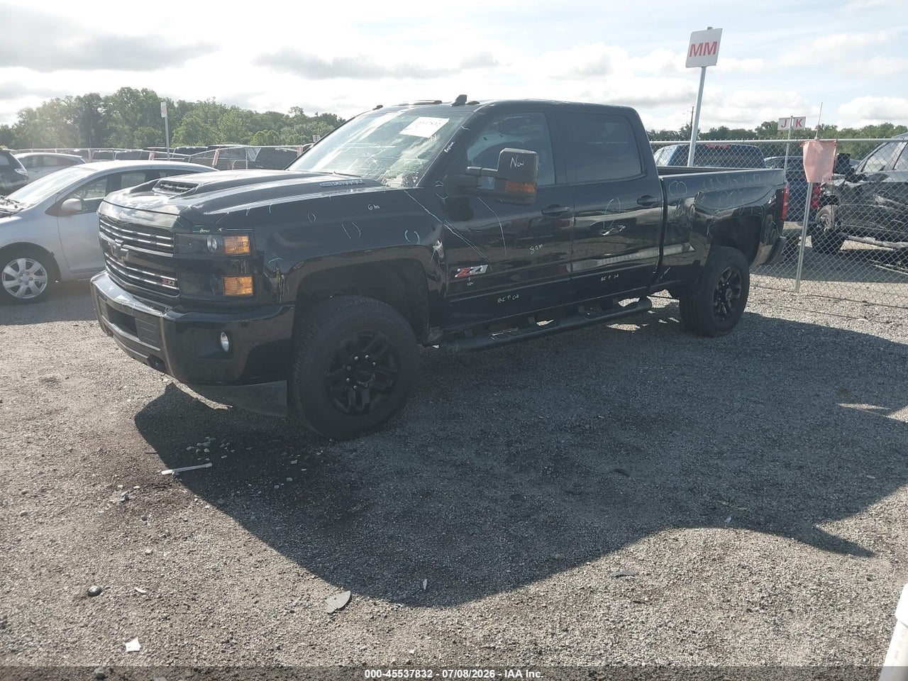 2017 CHEVROLET SILVERADO 2500HD LTZ thumbnail 3