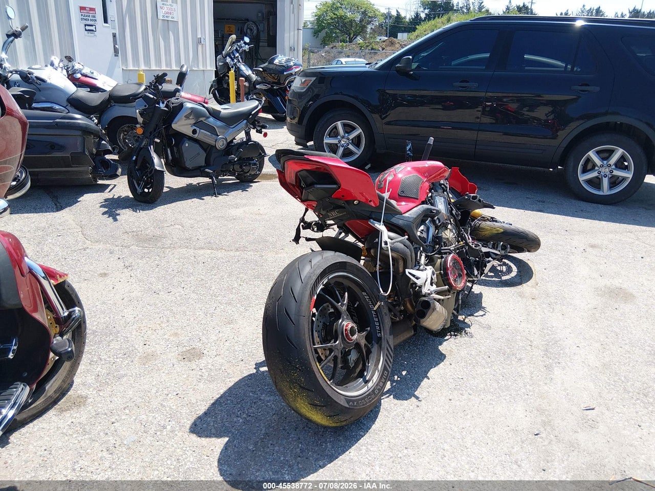 2022 DUCATI STREETFIGHTER V4/V4S thumbnail 5