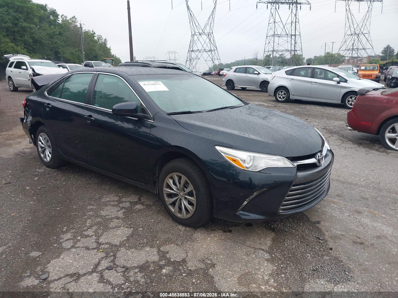 2016 TOYOTA CAMRY LE thumbnail 2