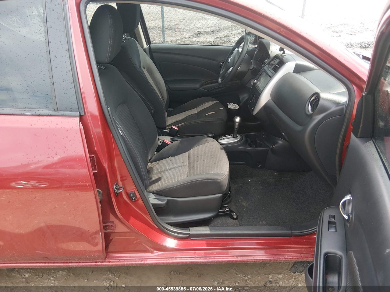 2019 NISSAN VERSA 1.6 SV thumbnail 6