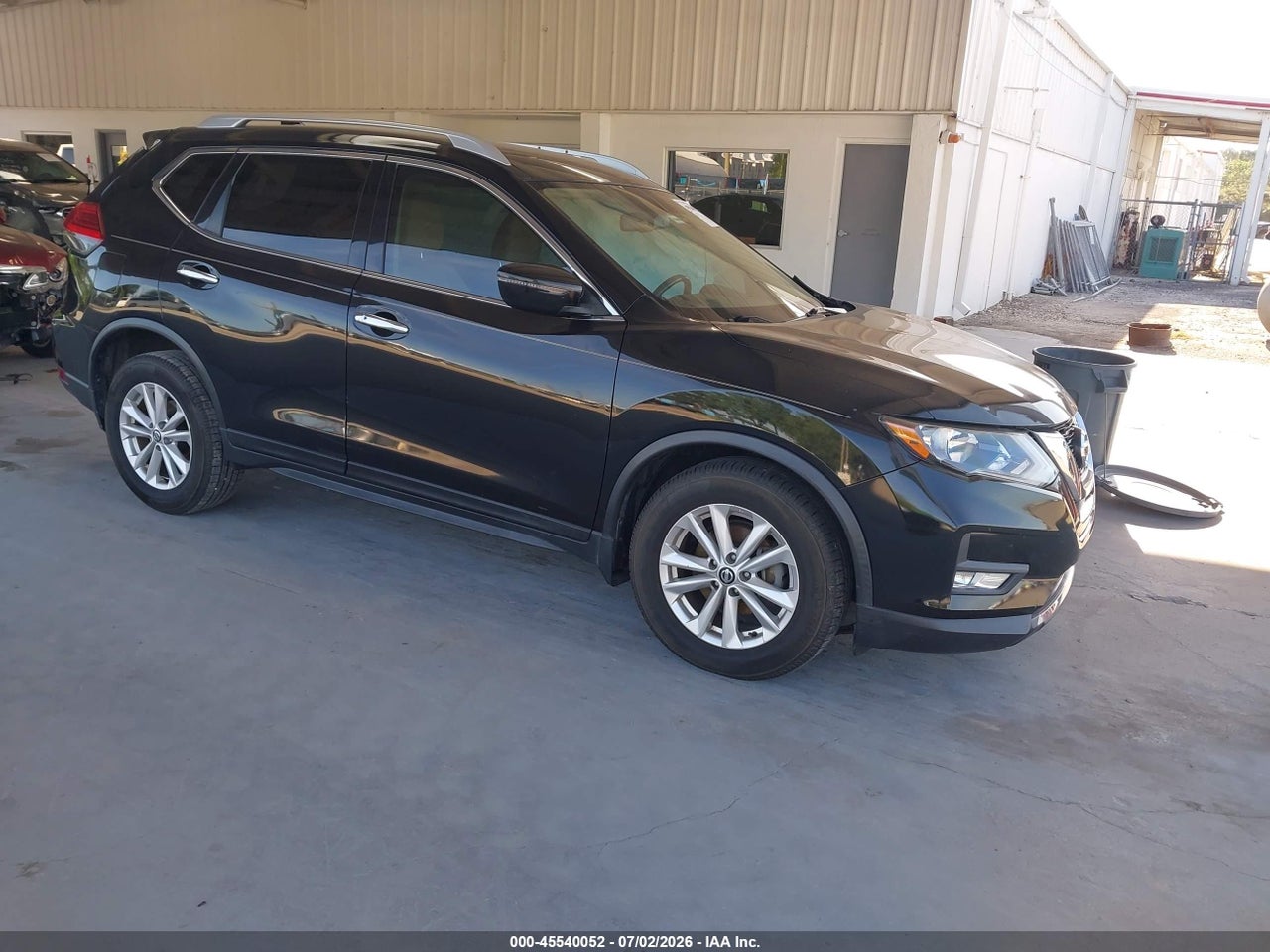 2017 NISSAN ROGUE SV thumbnail 2