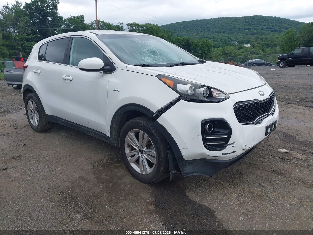 2017 KIA SPORTAGE LX thumbnail 2