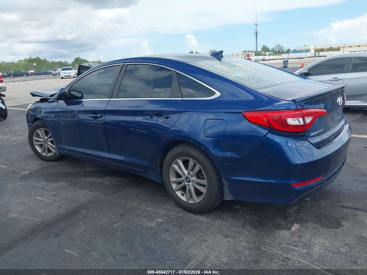 2015 HYUNDAI SONATA SE thumbnail 4