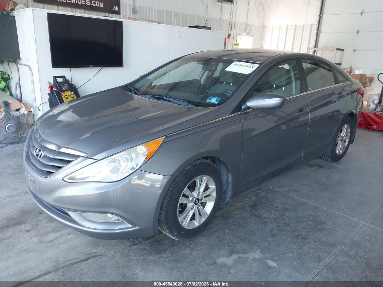 2013 HYUNDAI SONATA GLS · 2/12