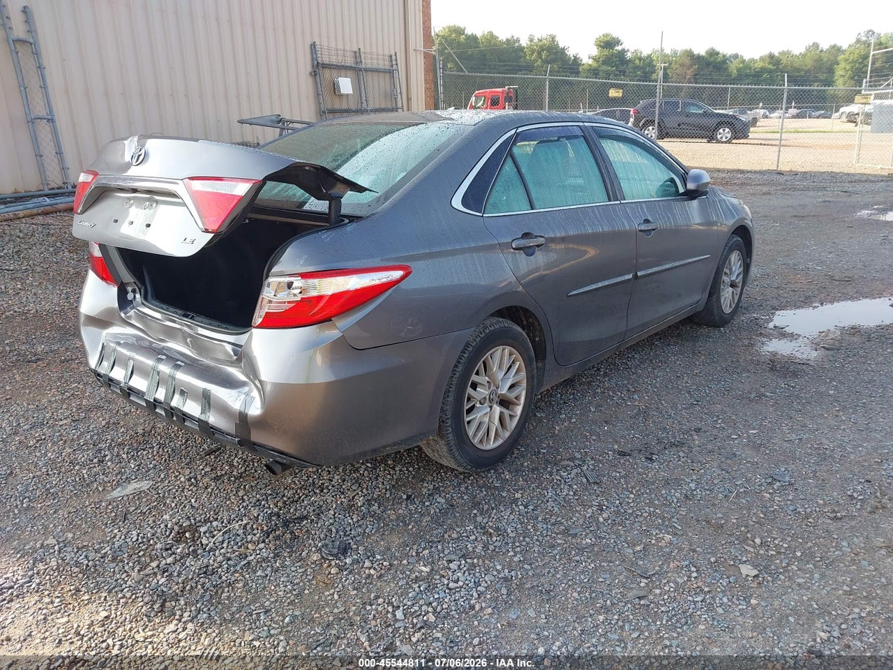 2016 TOYOTA CAMRY LE thumbnail 5