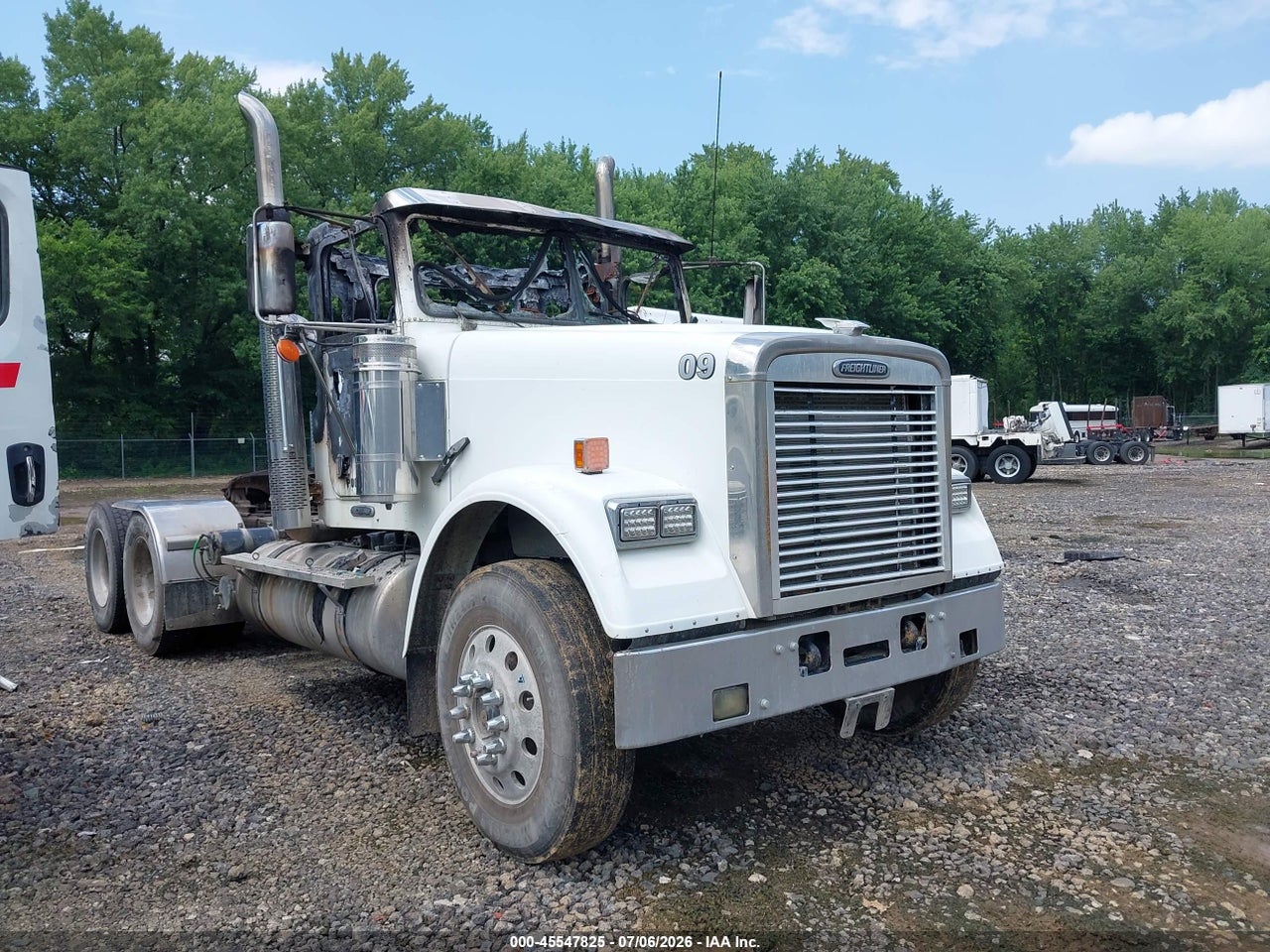 2009 FREIGHTLINER CONVENTIONAL FLD120 thumbnail 2