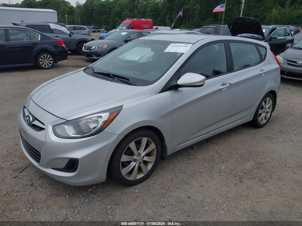 2013 HYUNDAI ACCENT SE thumbnail 3