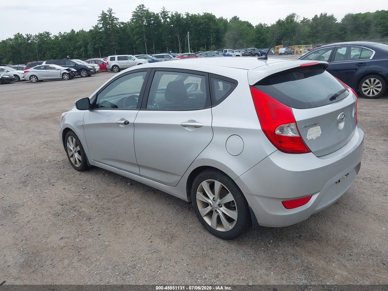 2013 HYUNDAI ACCENT SE thumbnail 4