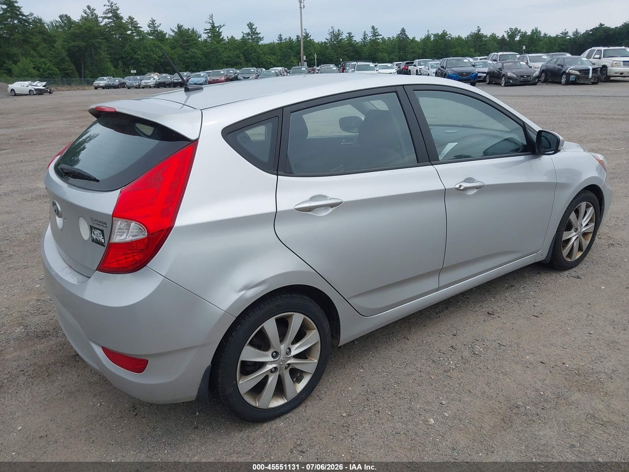 2013 HYUNDAI ACCENT SE thumbnail 5