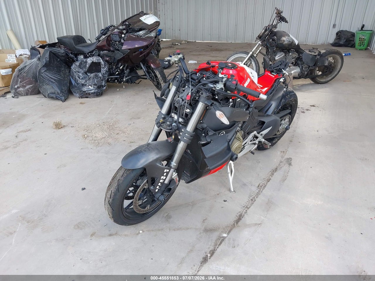 2022 DUCATI STREETFIGHTER V4/V4S thumbnail 3