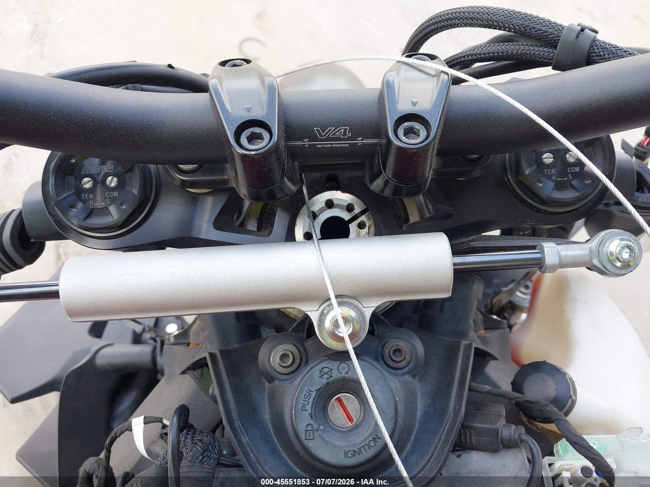 2022 DUCATI STREETFIGHTER V4/V4S thumbnail 8