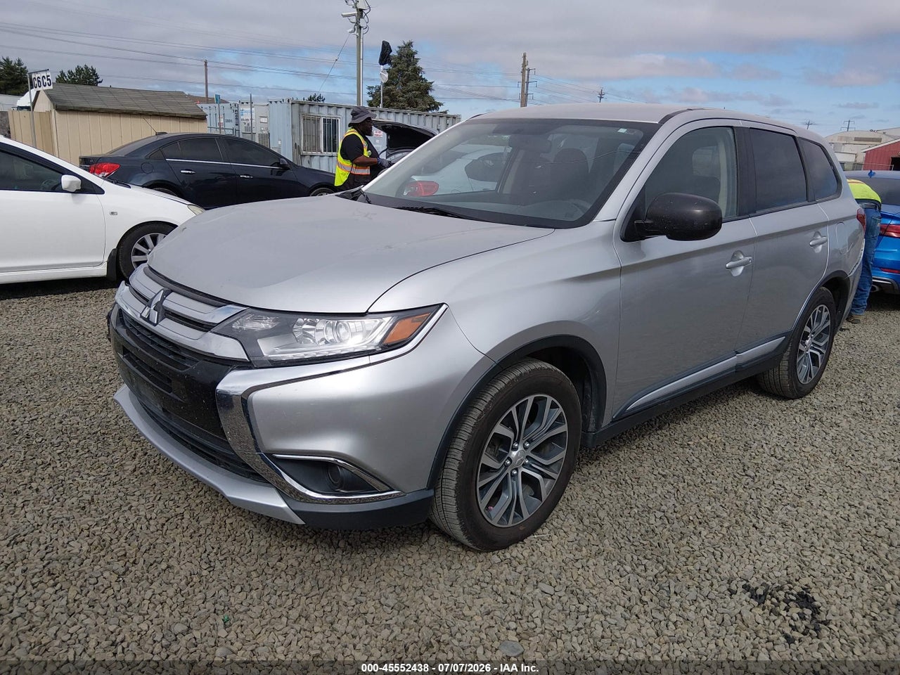 2018 MITSUBISHI OUTLANDER ES thumbnail 3
