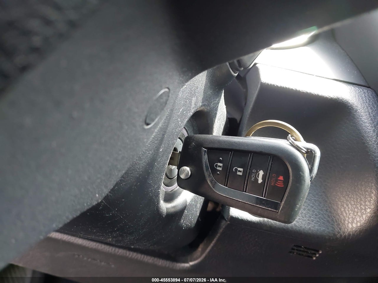 2019 TOYOTA CAMRY LE thumbnail 12