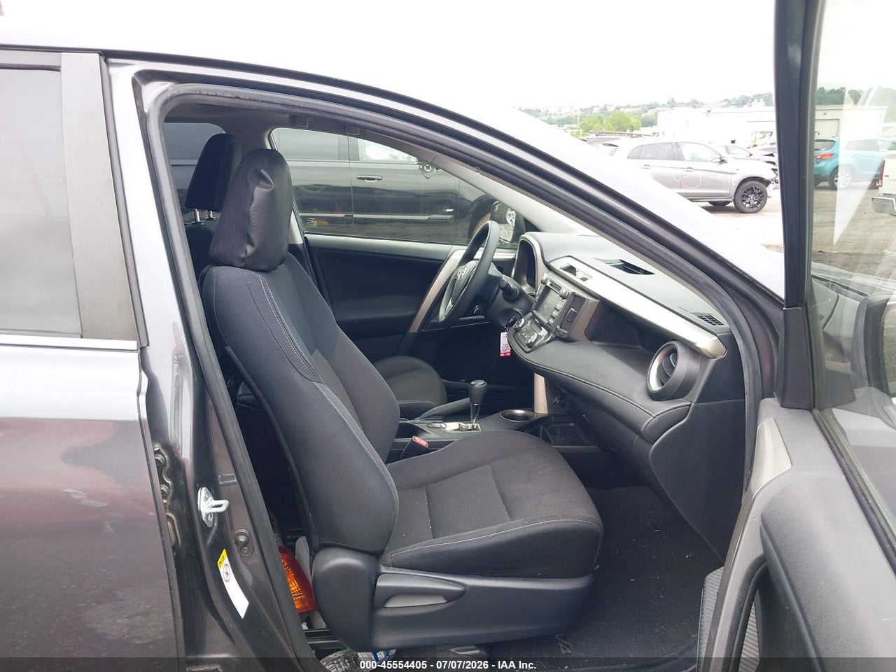 2013 TOYOTA RAV4 XLE thumbnail 6