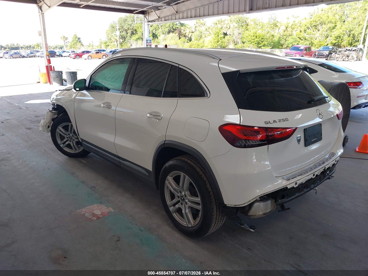 2021 MERCEDES-BENZ GLA 250   · 3/12