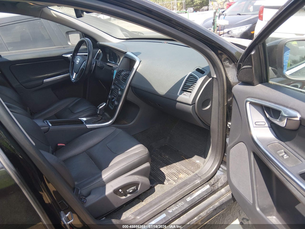 2015 VOLVO XC60 T6 thumbnail 6