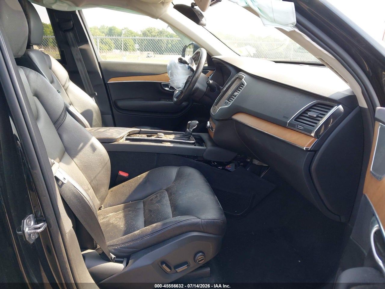 2021 VOLVO XC90 T6 MOMENTUM 7 PASSENGER thumbnail 6