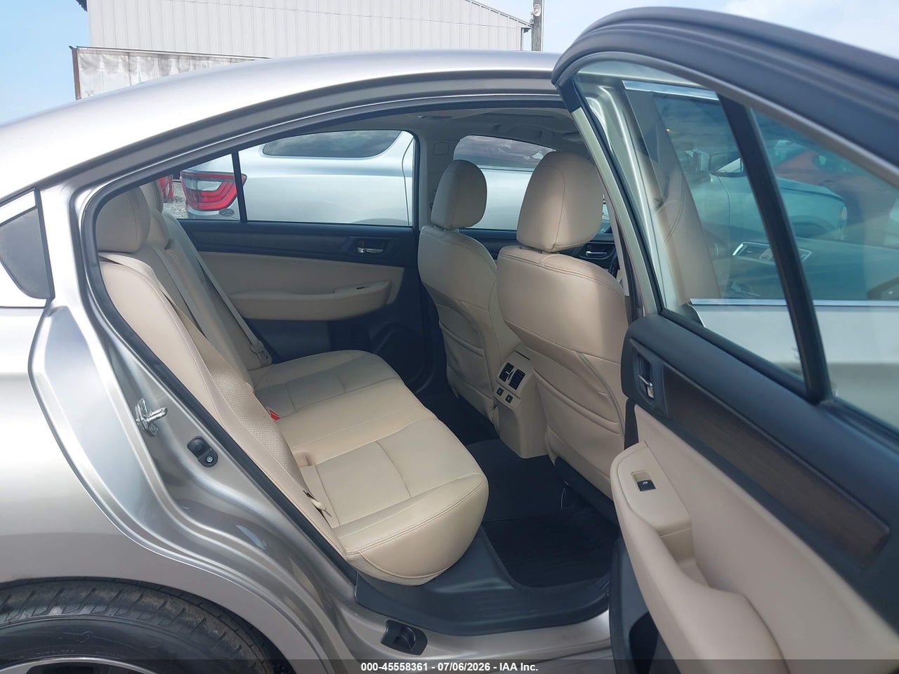 2015 SUBARU LEGACY 2.5I LIMITED thumbnail 9