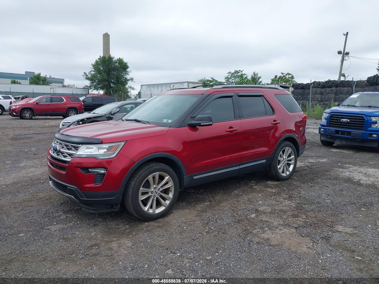 2018 FORD EXPLORER XLT thumbnail 3
