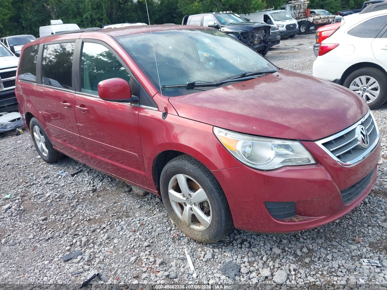 2011 VOLKSWAGEN ROUTAN SE thumbnail 2